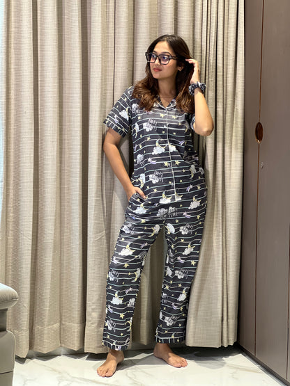 STAR PRINTED NIGHT SUITE WITH SCRUNCHES